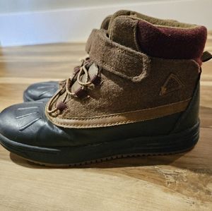 Carter's Duck boot, size 2